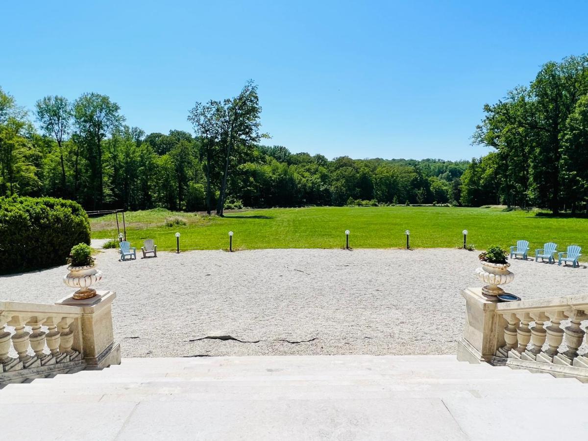 Château de Crènille Chaumes-en-Brie Extérieur photo