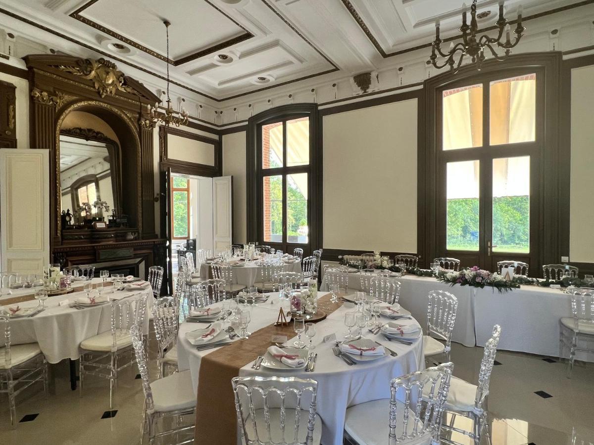 Château de Crènille Chaumes-en-Brie Extérieur photo