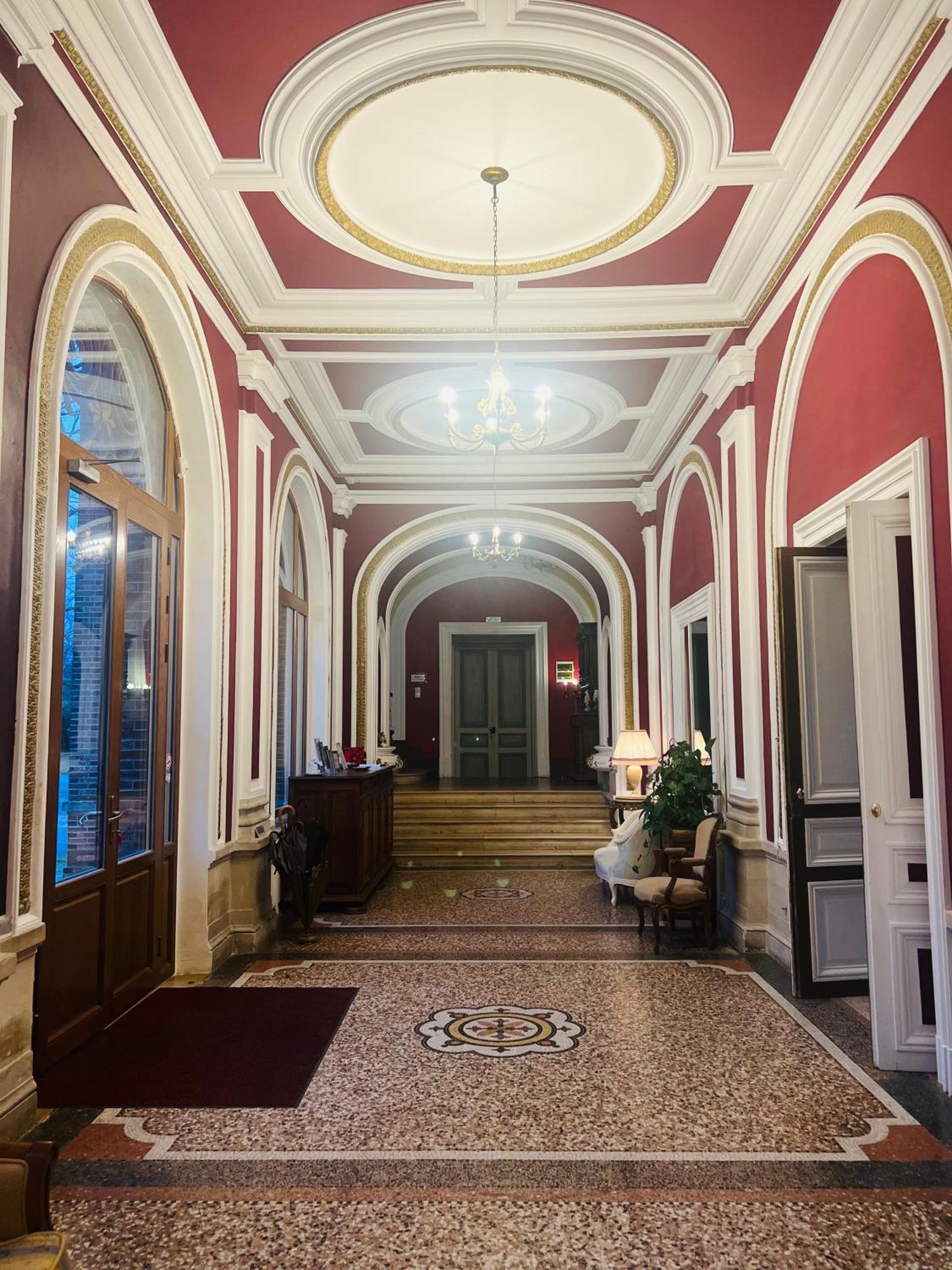 Château de Crènille Chaumes-en-Brie Extérieur photo