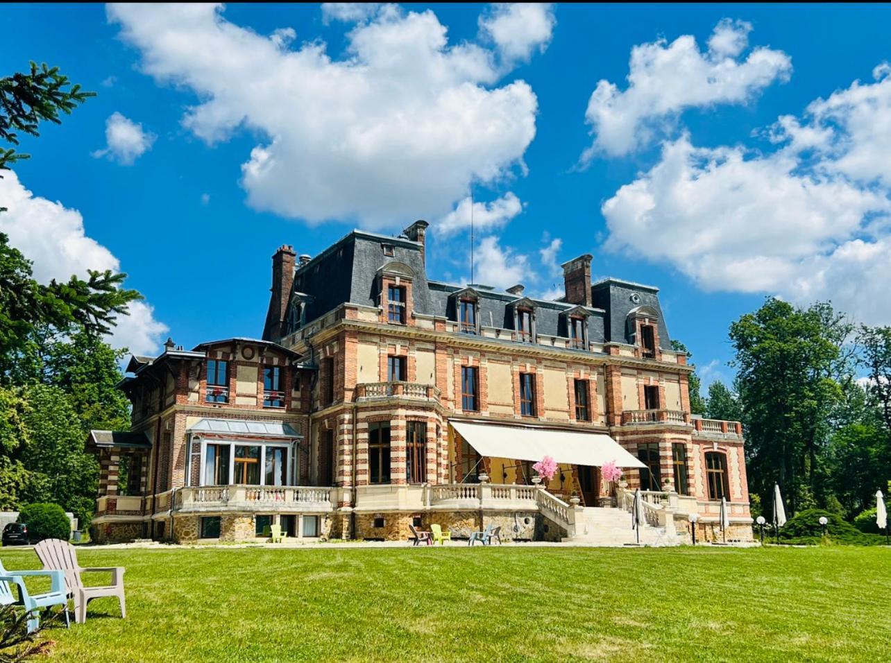 Château de Crènille Chaumes-en-Brie Extérieur photo