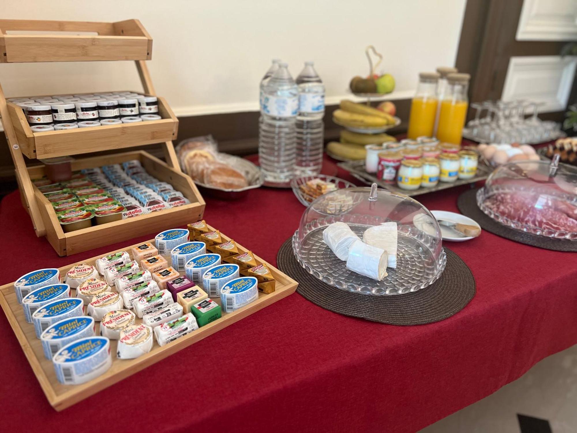 Château de Crènille Chaumes-en-Brie Extérieur photo