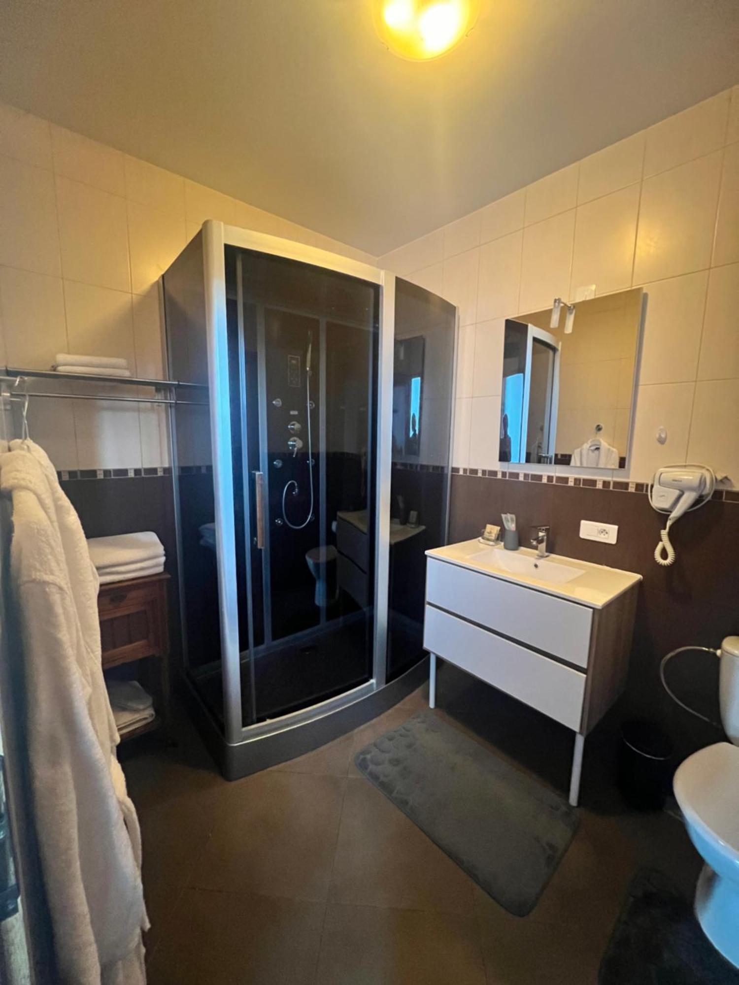 Château de Crènille Chaumes-en-Brie Extérieur photo